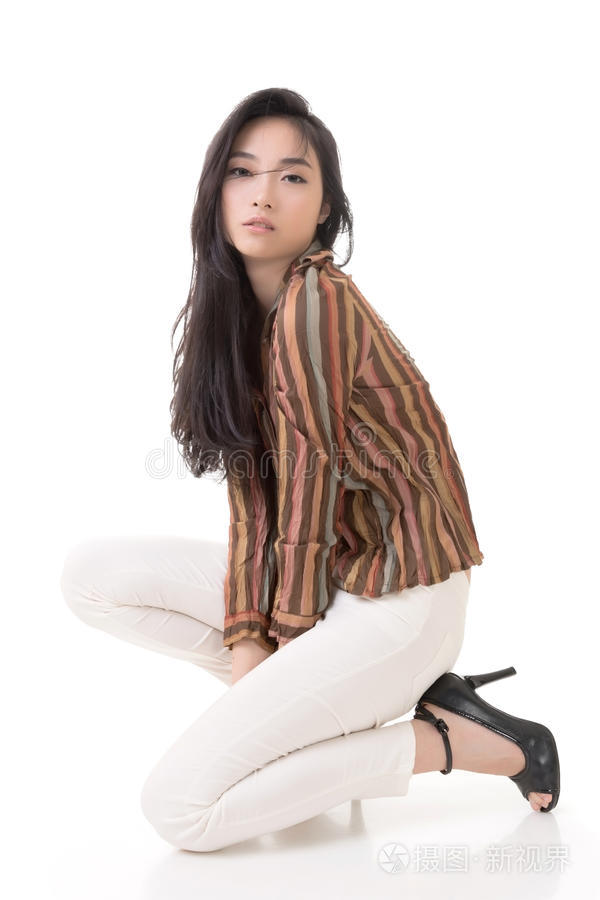 222间房主播跳舞 弹壳之舞